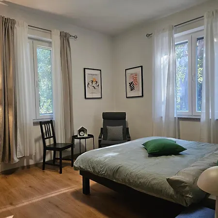 Matisse Apartment Split
